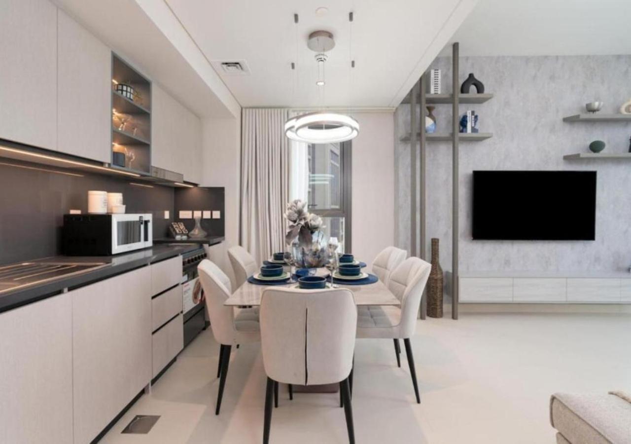 High-floor 2 Bedroom Premium And Burj Khalifa Views By Vibel *